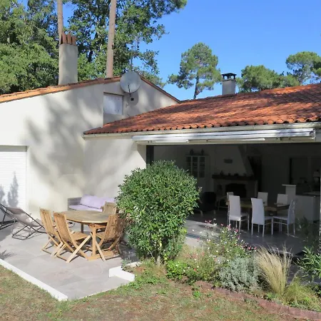 Les Narcisses By Interhome